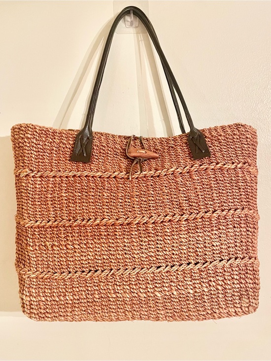 Handbags - Woven Straw Tote Bag w/Brown Leather Handles Toggle Button Natural/Rosewood- EUC